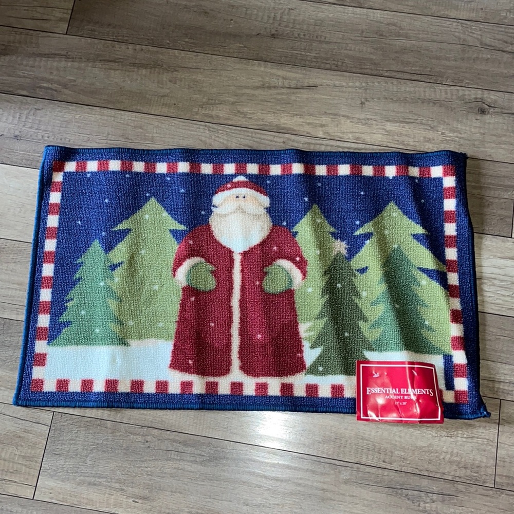NWT Christmas holiday seasonal Santa Clause outdoor indoor area rug